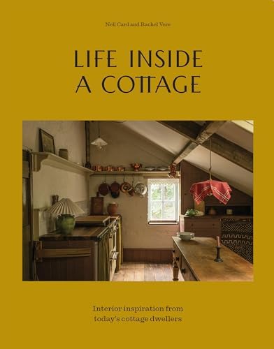 Country House Living: Celebrating the Beauty of Life at Home